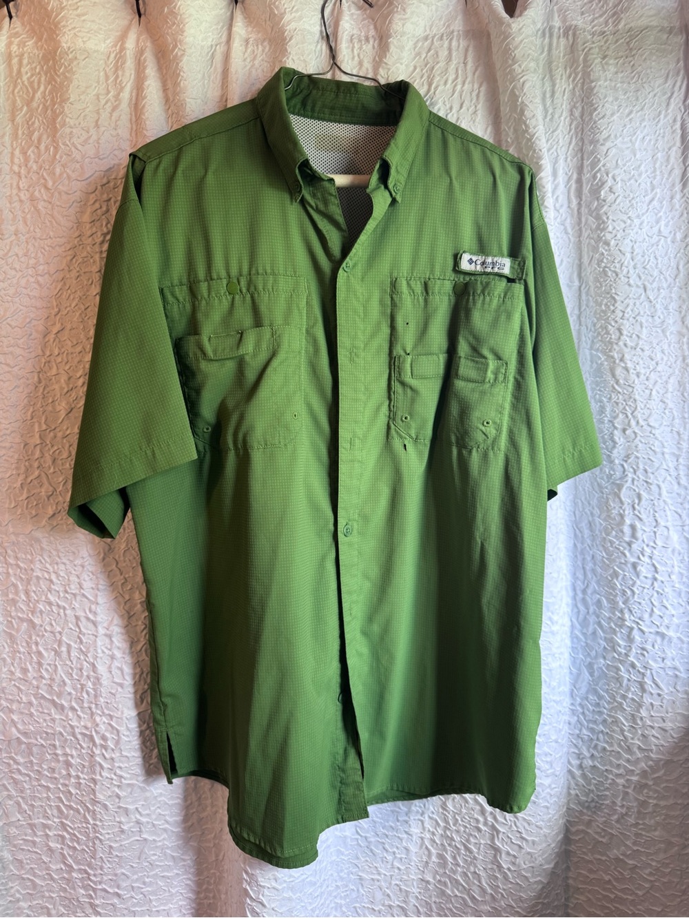 Columbia Men’s Olive Green Short-Sleeve Button-Down Shirt